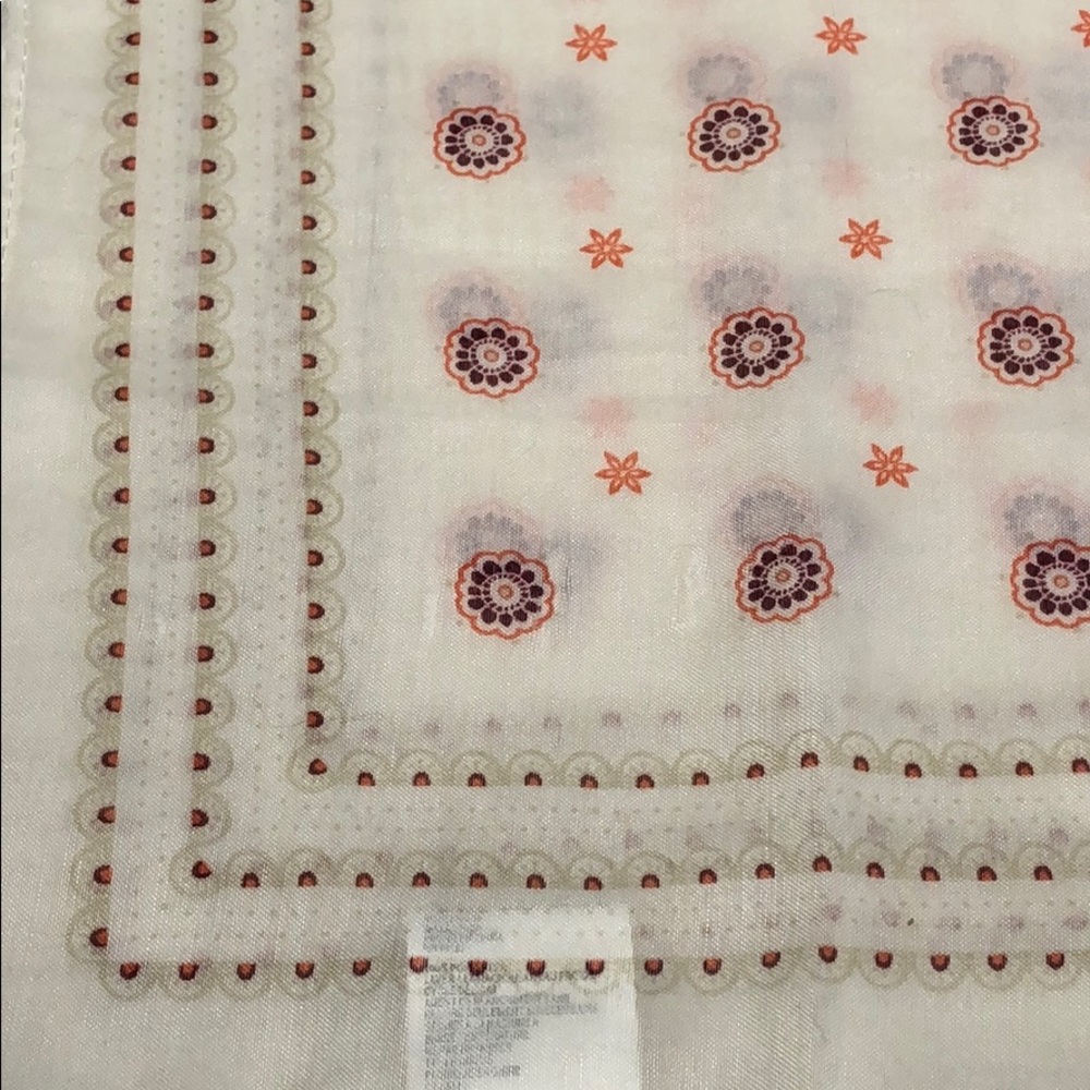 Scarf - Picture 4 of 11